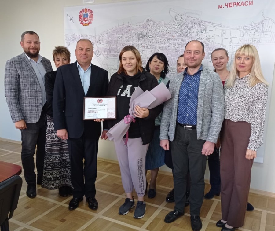 СЕРТИФІКАТ НА 10 ТИСЯЧ ГРИВЕНЬ З НАГОДИ НАРОДЖЕННЯ ДИТИНИ