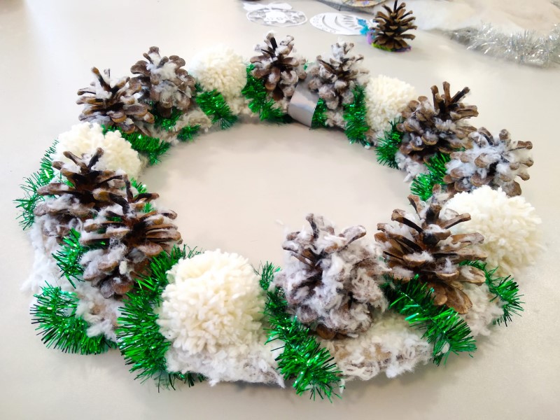 ЧЕРКАСЬКІ ПЕНСІОНЕРИ ВСЕБІЧНО РОЗВИВАЮТЬ СВОЇ ТВОРЧІ ЗДІБНОСТІ У ТЕРИТОРІАЛЬНОМУ ЦЕНТРІ